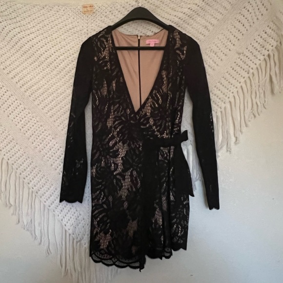 Lilly Pulitzer NWT | Lace Tiki Wrap Romper Dress - Picture 14 of 15